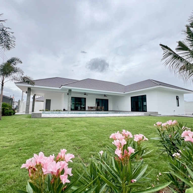 Fully Furnished Ready to Move In Luxury Pool Villa for Sale in Hua Hin Town