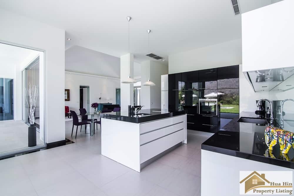 Beautiful Villa Investment Baan Ing Phu Estate