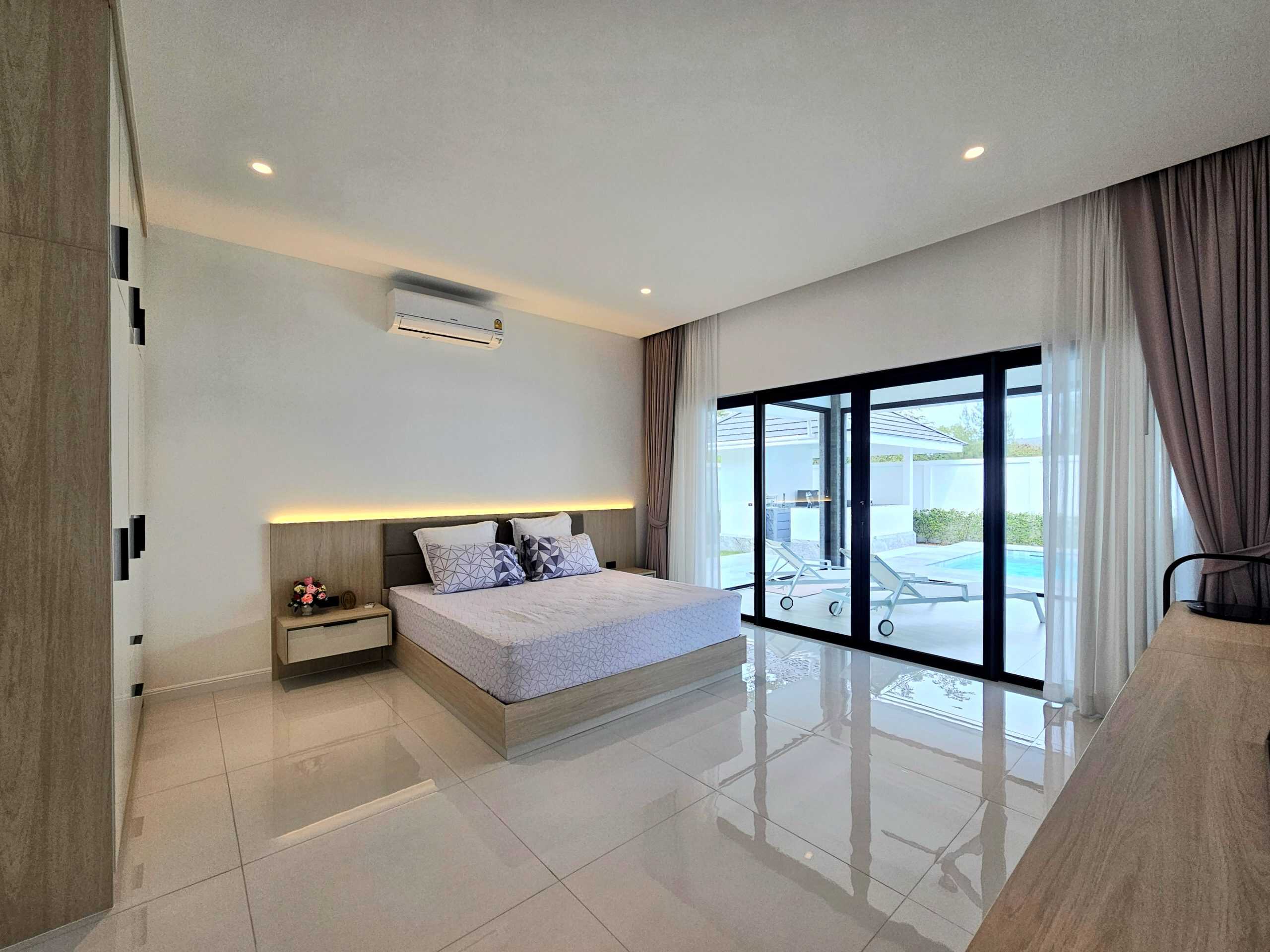 Spacious Villa Thailand Elegant Luxury Property