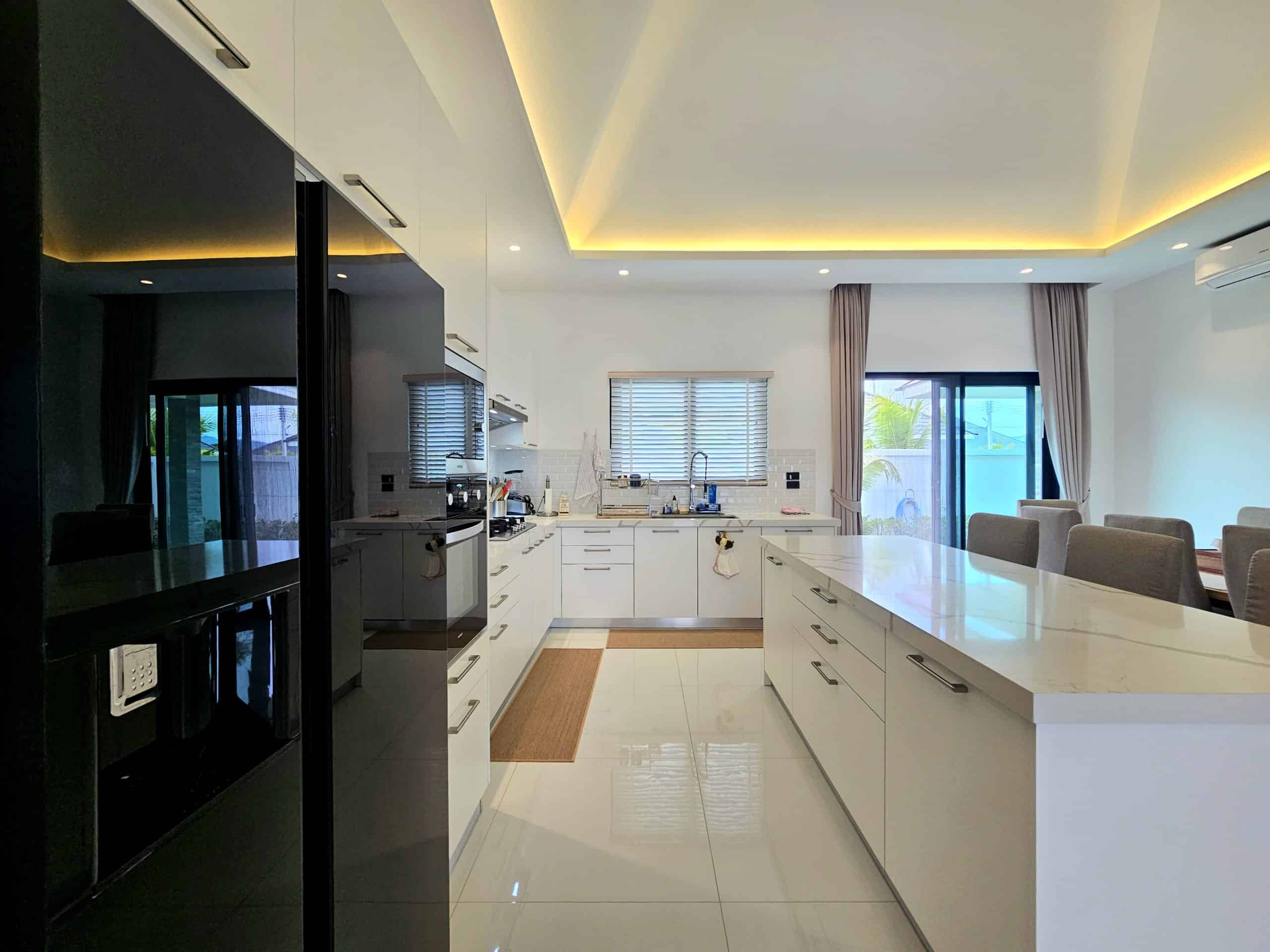 Elegant Villa Thailand Modern Luxury Villa