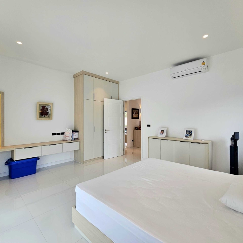 Luxury Modern Property