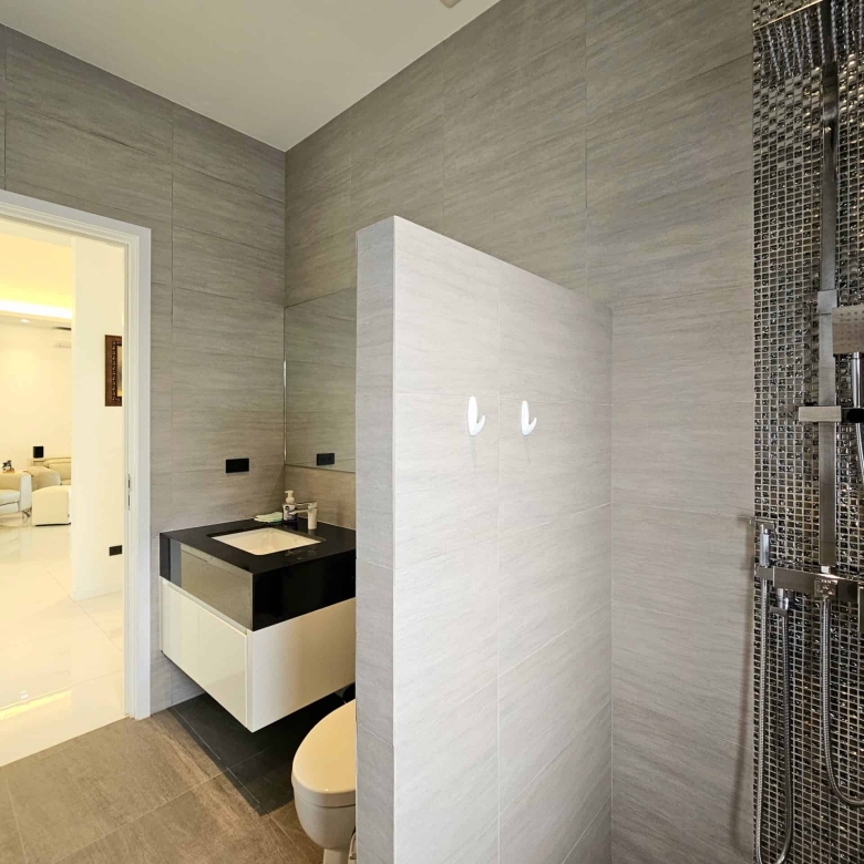 The Clouds 2 Pool Villa For Sale in Hua Hin Soi 70