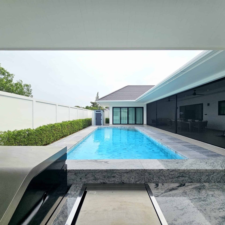 Modern Villa with Swimming Pool