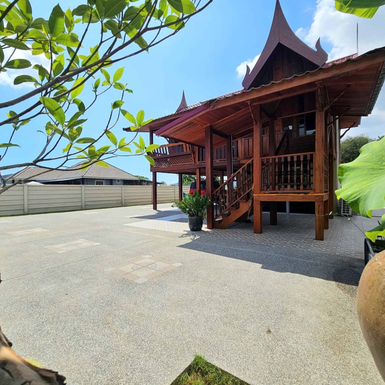 Premium Pool Villa in Pranburi Area
