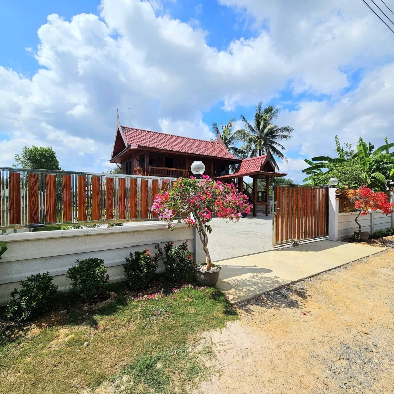 Elegant Swimming Pool Property Thailand