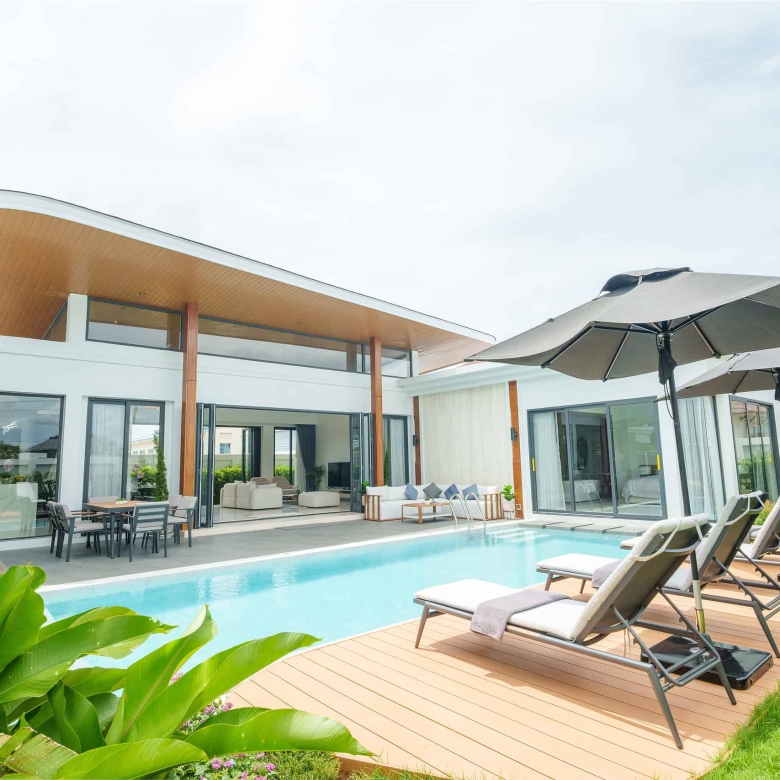 Smart Tropical Villa Luxury Pool Thailand Sale