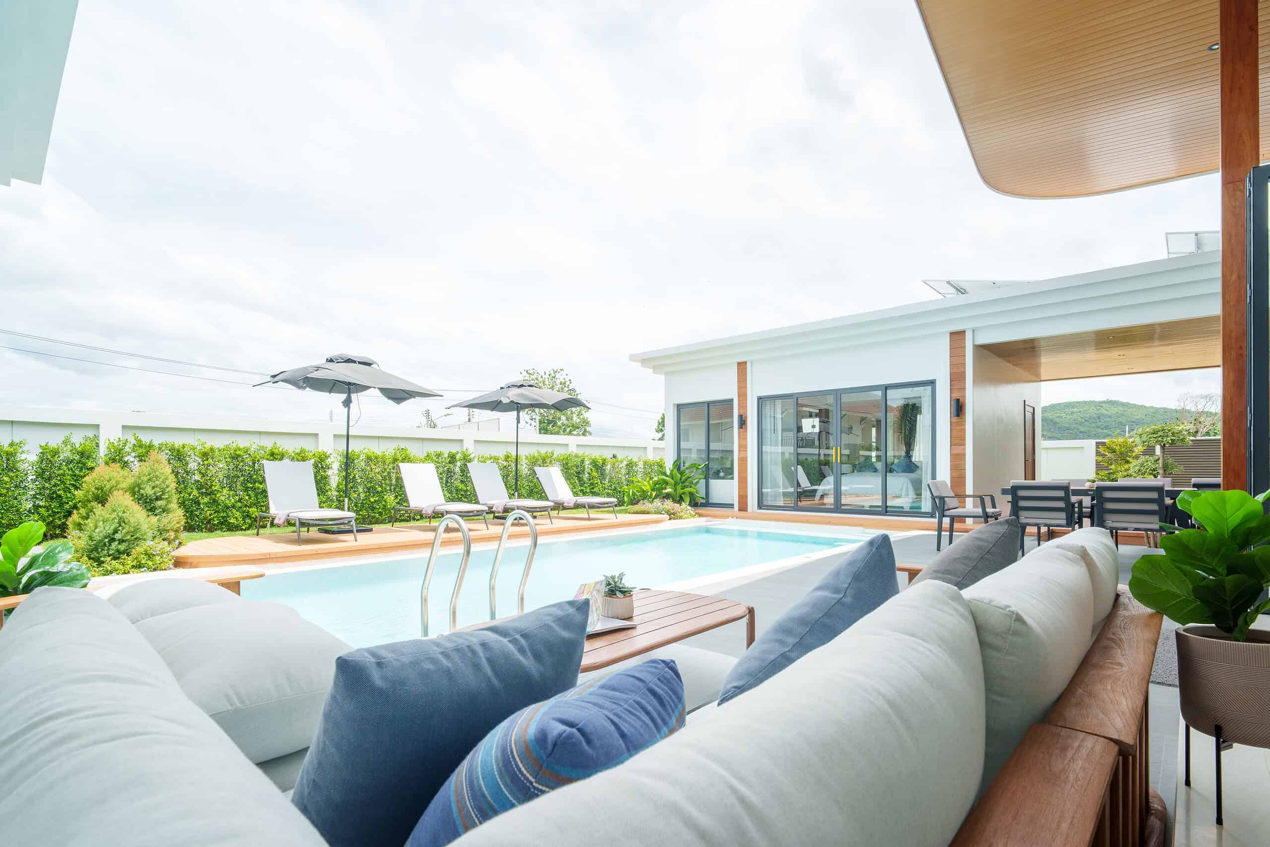 Luxury Villa Entertainment Spaces Tropical Luxury Villa Contemporary Style Thailand