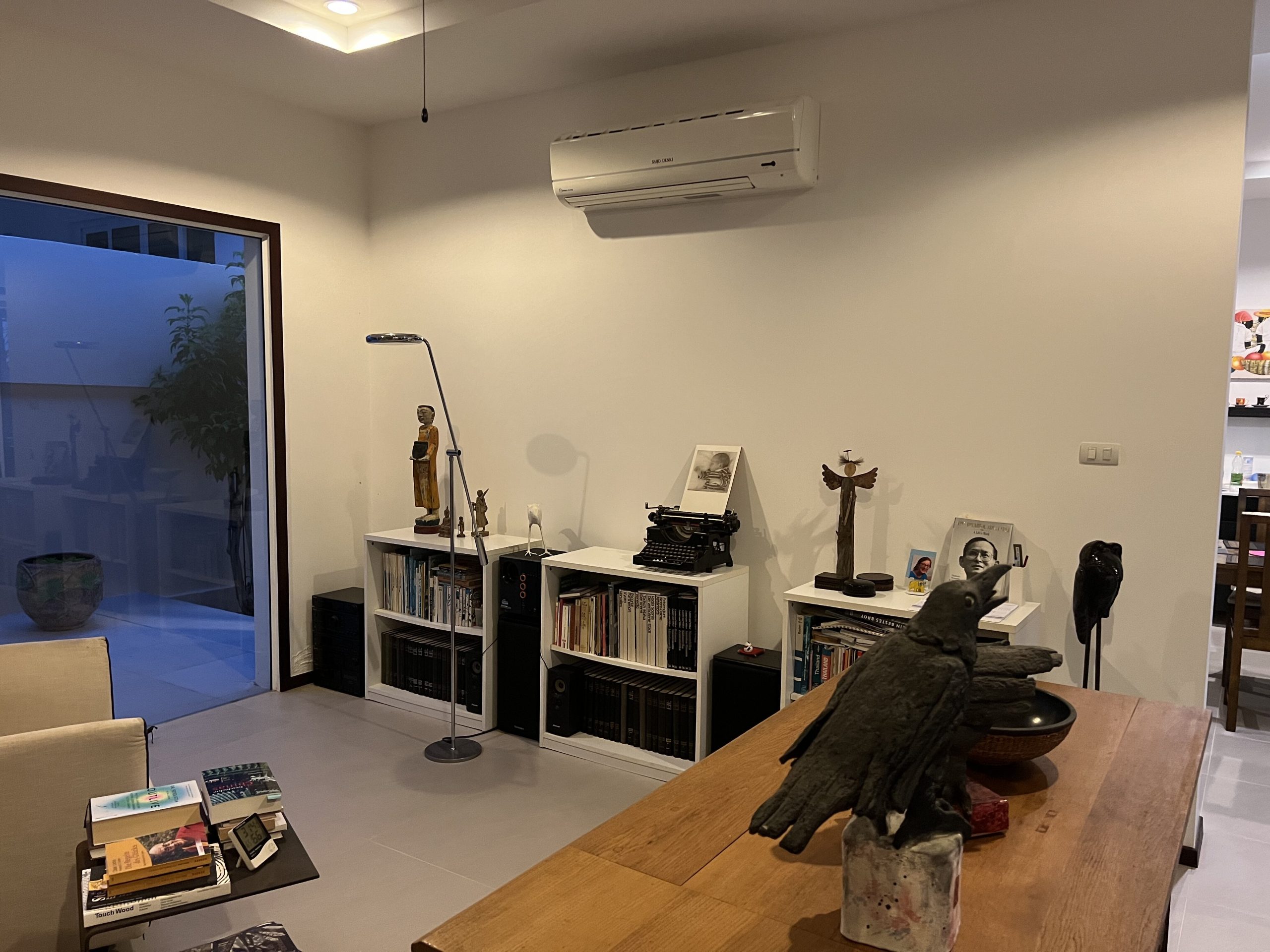 Modern villa amenities luxury lifestyle