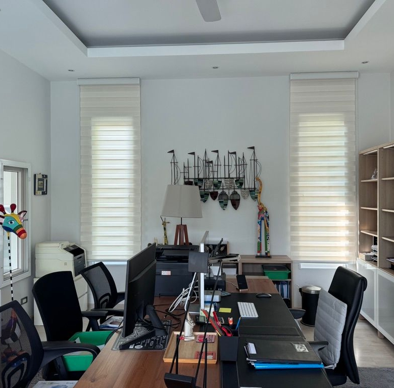 Exclusive Villa featuring Sparkling Swimming Pool