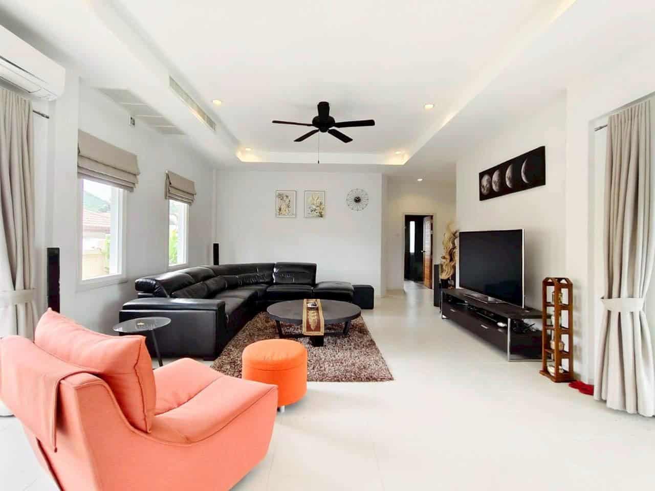 Luxury Villa Pineapple Valley For Sale Executive Pool Villa in Exclusive Community