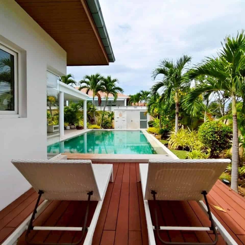 Beautiful Modern Home Near Golf Course for Sale
