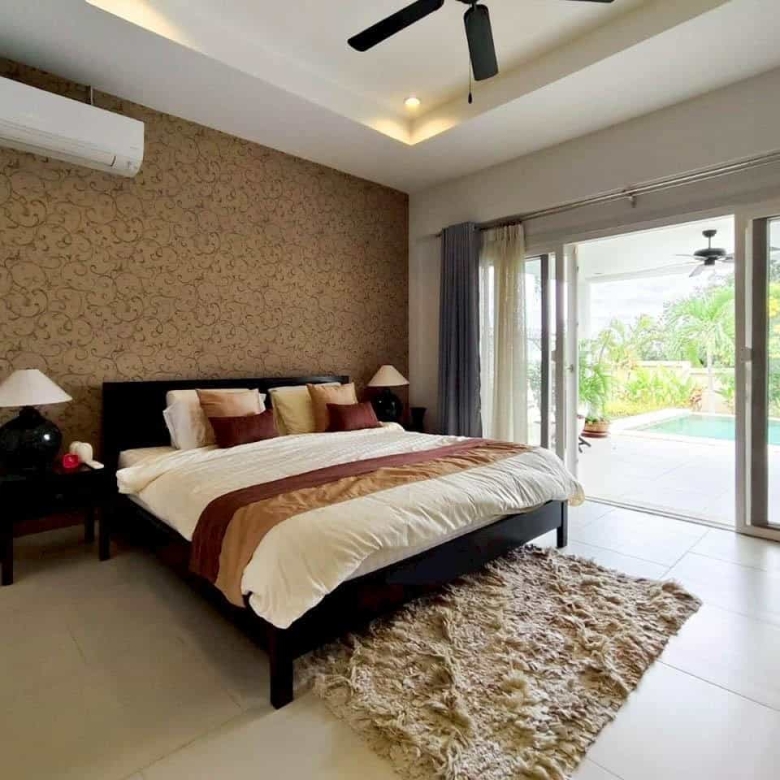 Elegant Villa with Pool in Premium Location