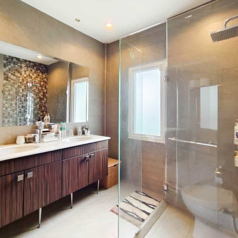 Luxury Home with Pool Near Hua Hin Golf Resort