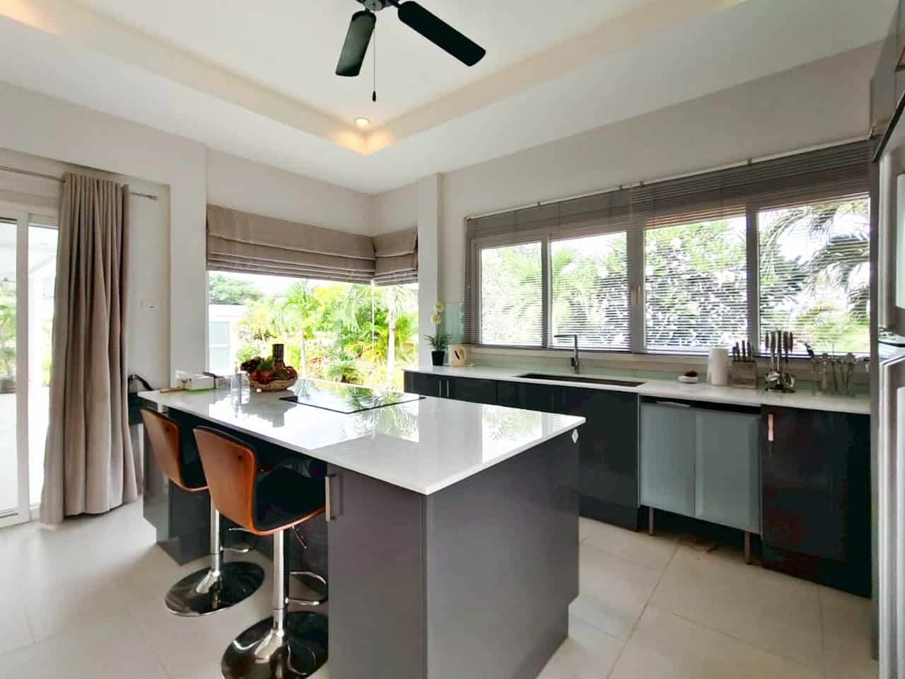 Luxury Golf Villa Hua Hin For Sale Elegant Villa Home with Swimming Pool Hua Hin