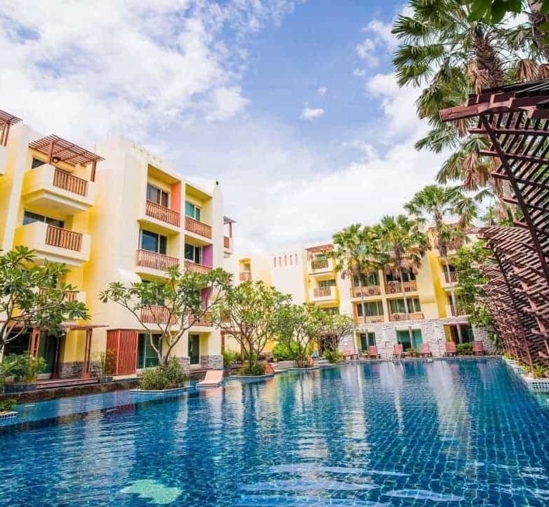 Spacious Modern Condo Central Thailand Beach