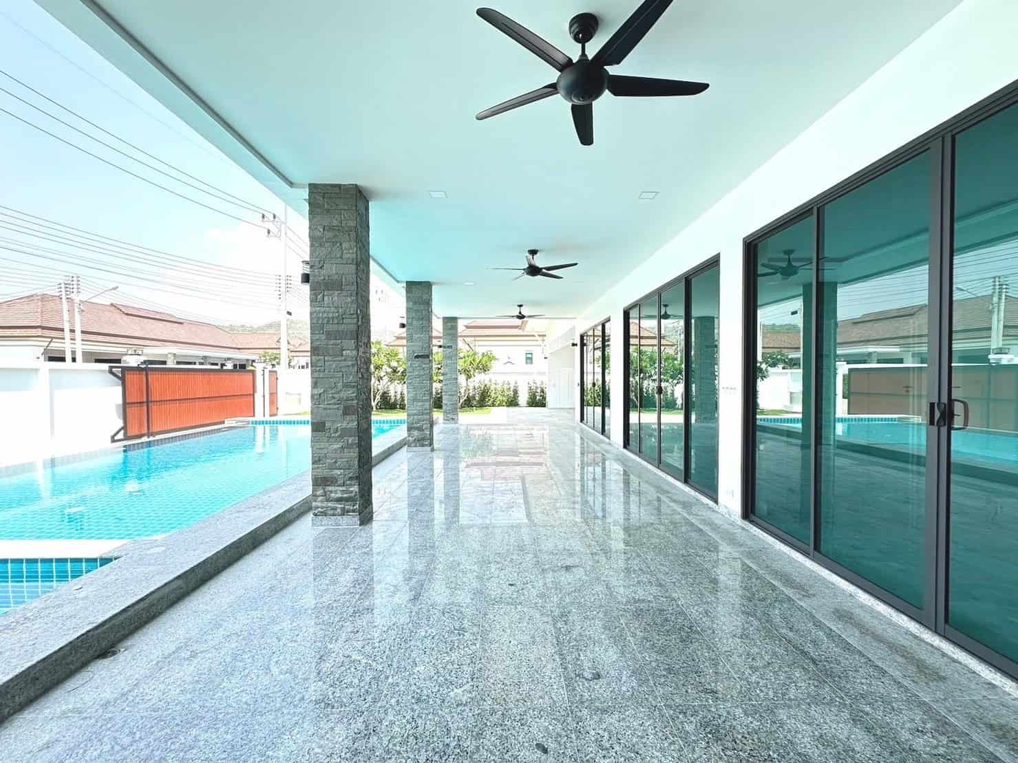 Delightful Plumeria Home With Outdoor Pool Modern Tropical Villa Swimming Pool Area