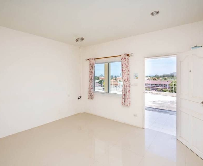 Exclusive Apartment Complex Hua Hin Investment Opportunity