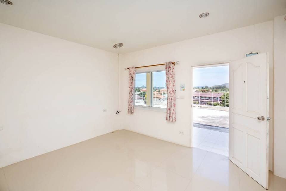 Exclusive Apartment Complex Hua Hin Investment Opportunity