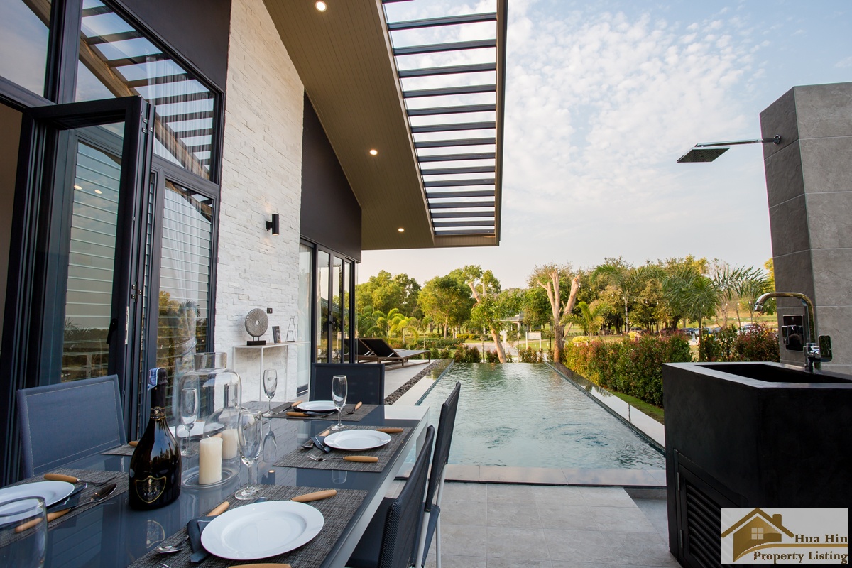 Luxury Resort Villa Asian Investment