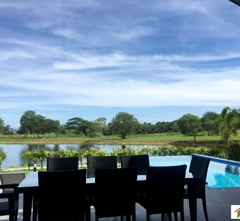 Luxury Property Stunning Lake Views Hua Hin