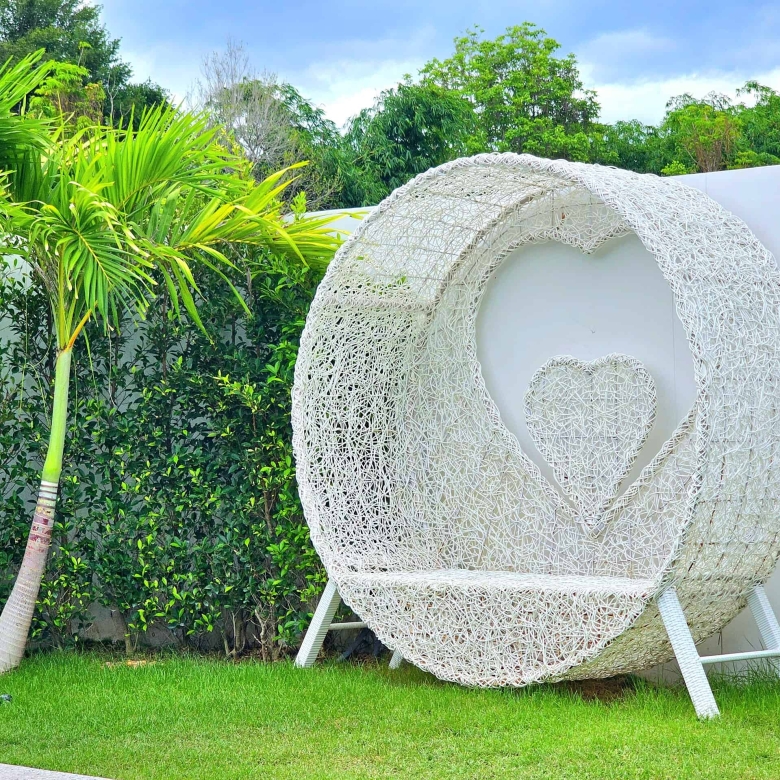 Indoor outdoor living space connection