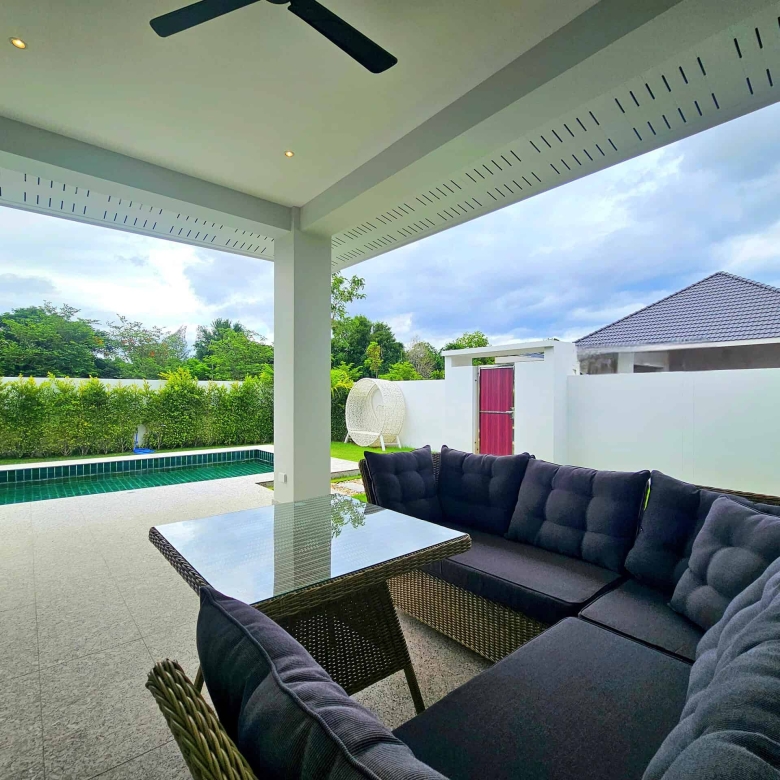 Villa driveway parking covered area