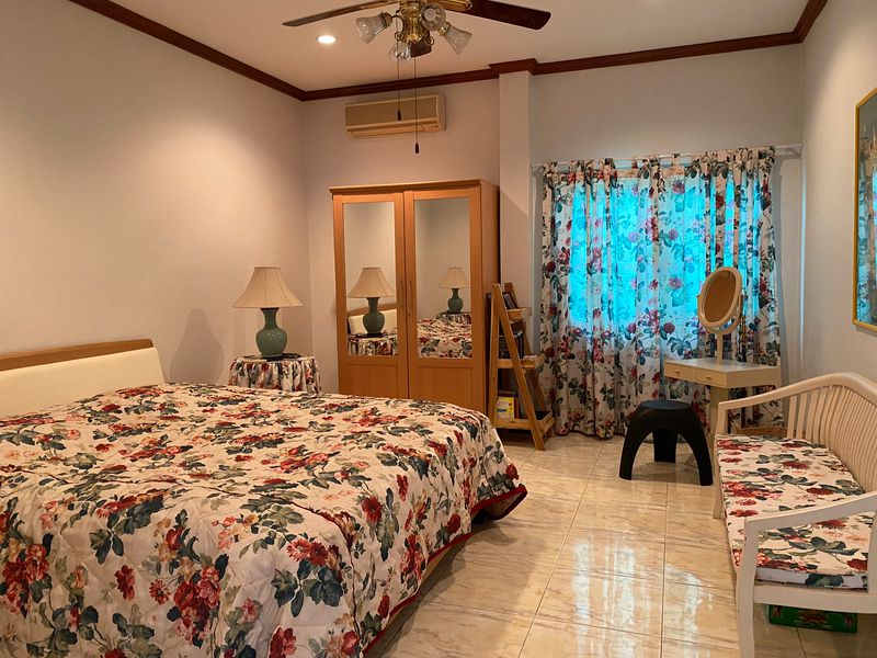 Impressive Villa Hua Hin Sale