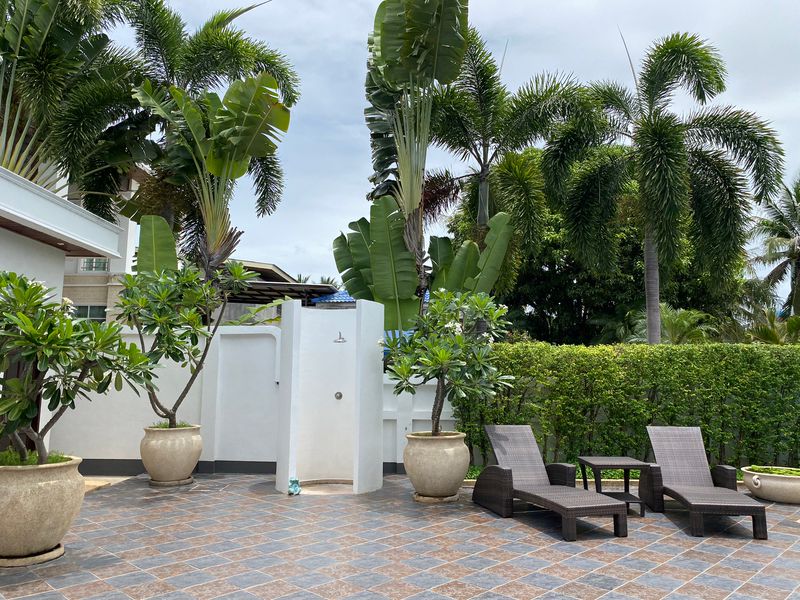 Prime Location Villa Sale Hua Hin