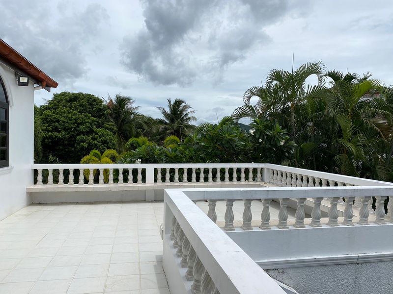 Elegant Villa Sale Hua Hin