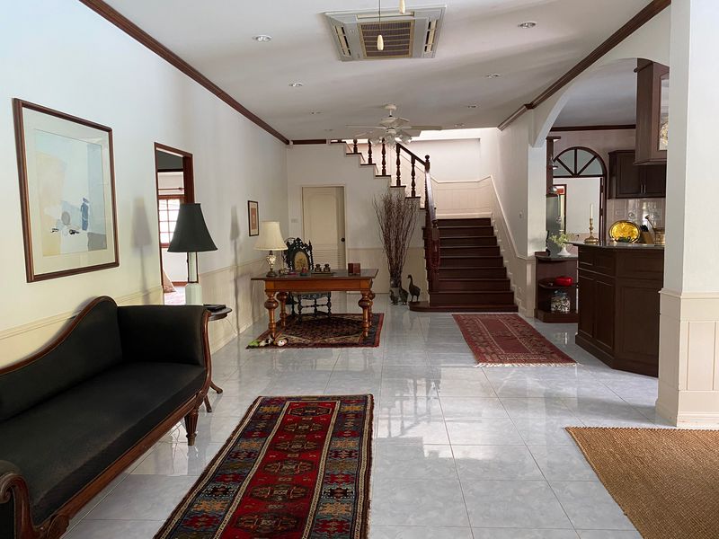 Stunning Pool Villa Hua Hin