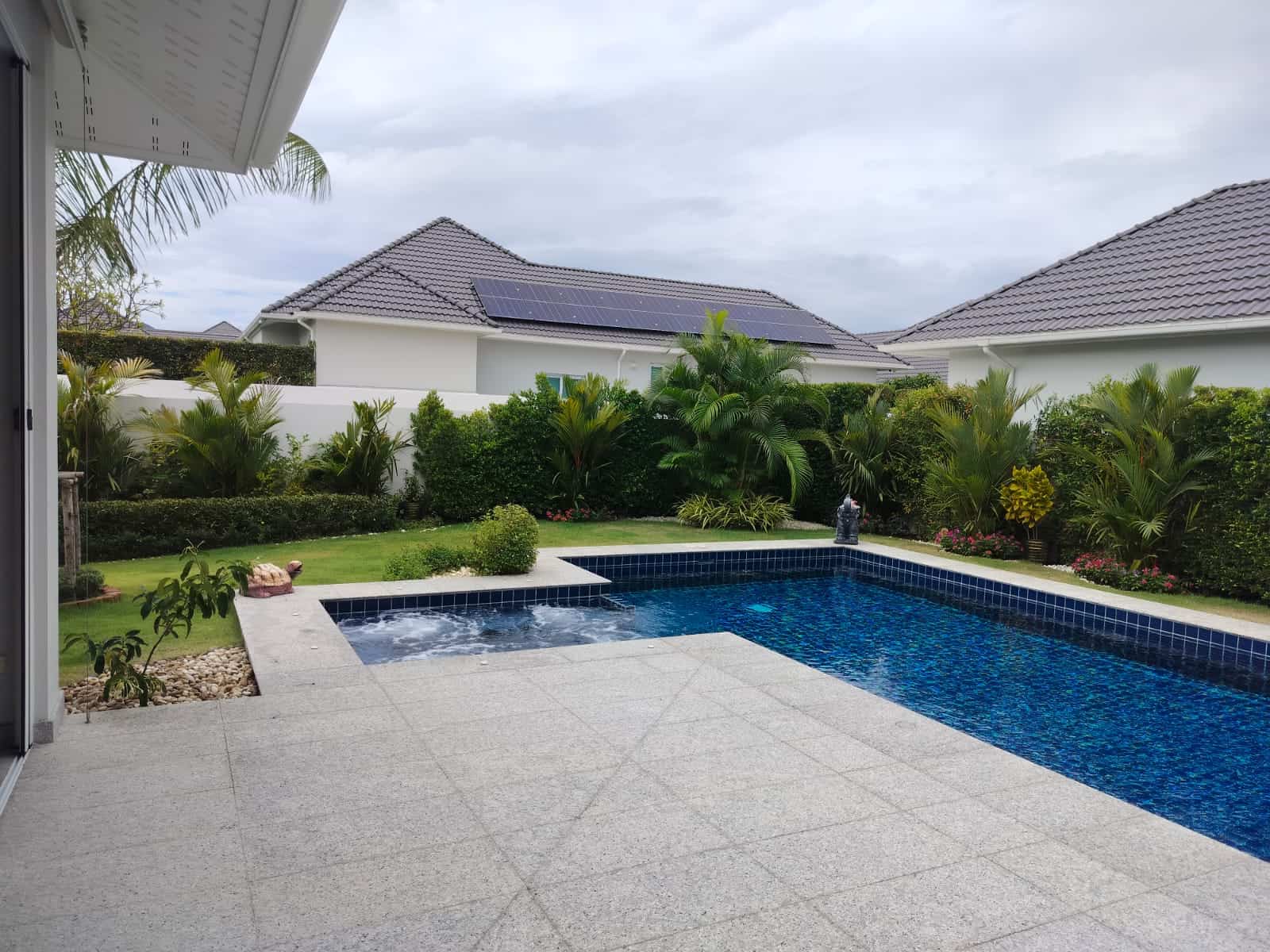 Garden Fountain Water Feature Design