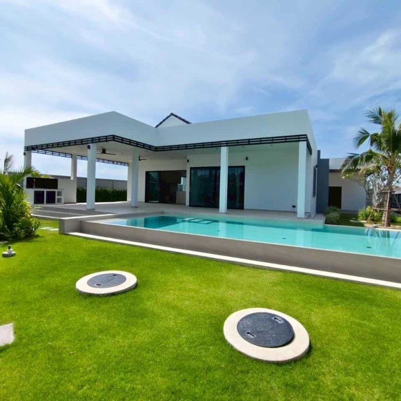Luxury Pool Villa Mountain Views