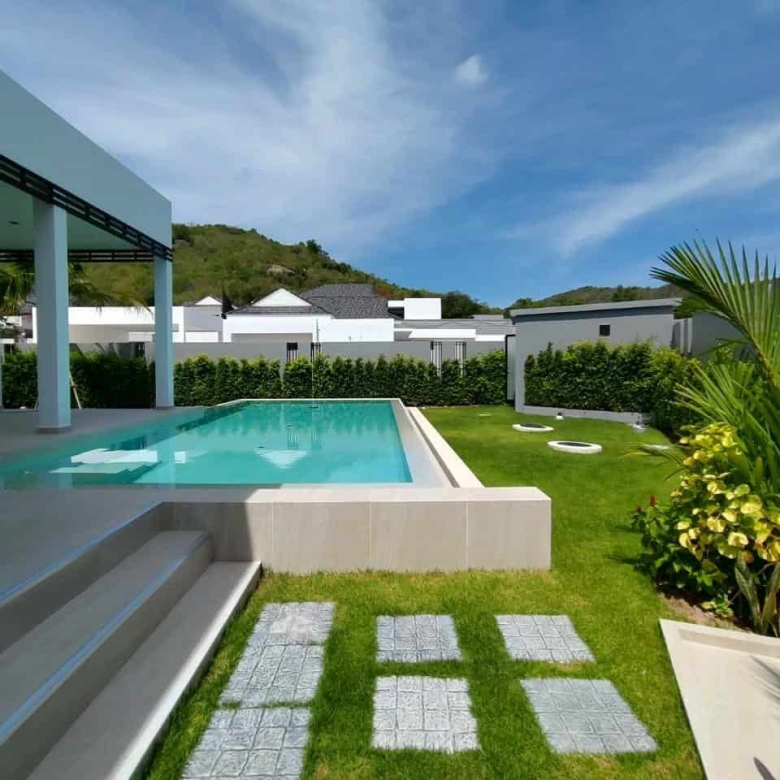 Modern Pool Villa Setting