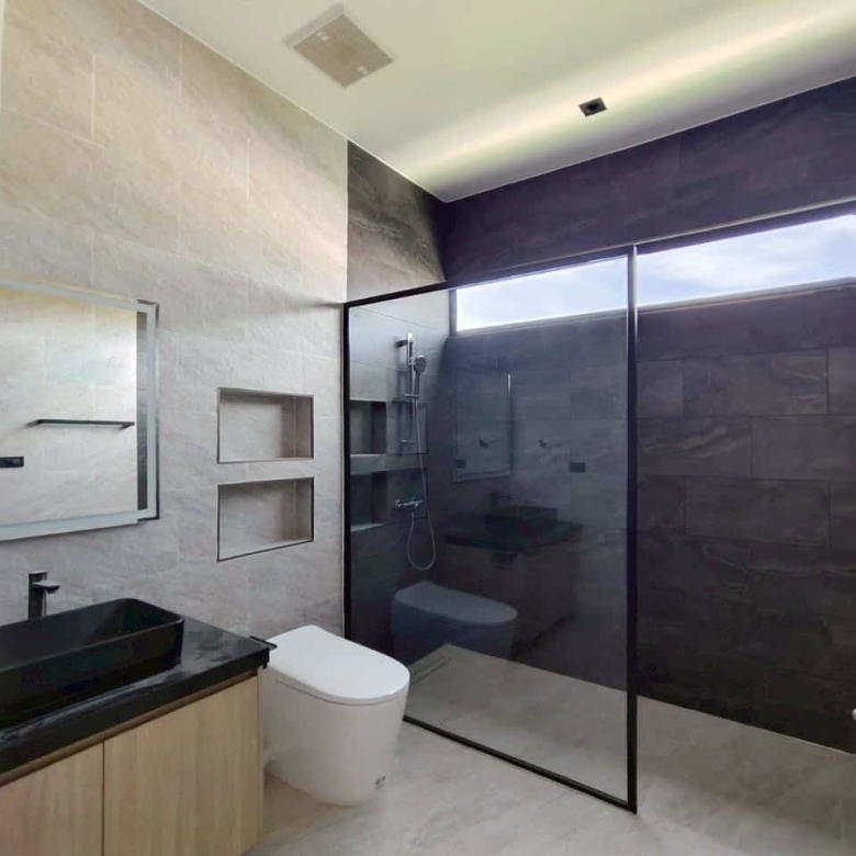Modern Pool Villa Design