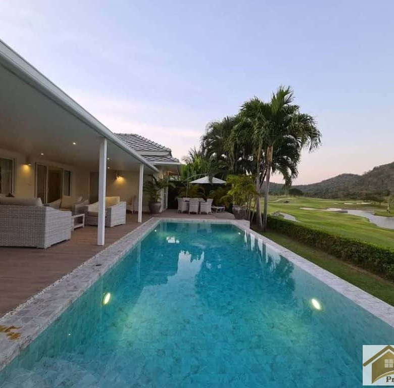 Exclusive Villa Black Mountain Golf Course Community