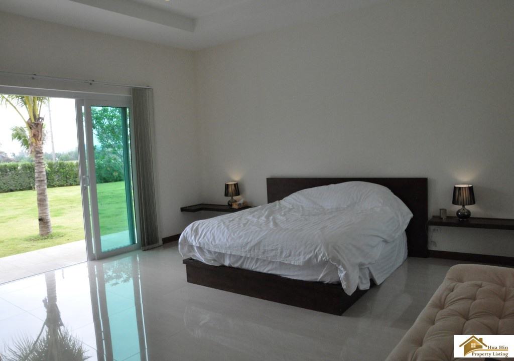 Luxury Villa Sales Showcase