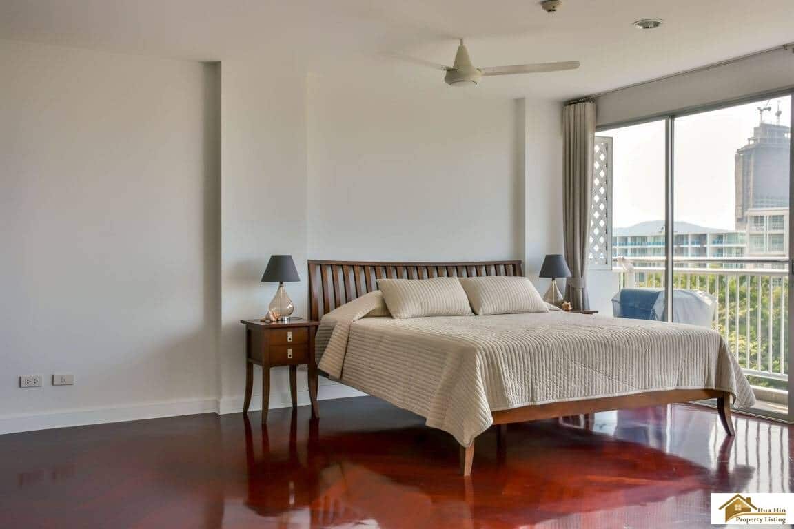 Elegant Master Suite Bedroom