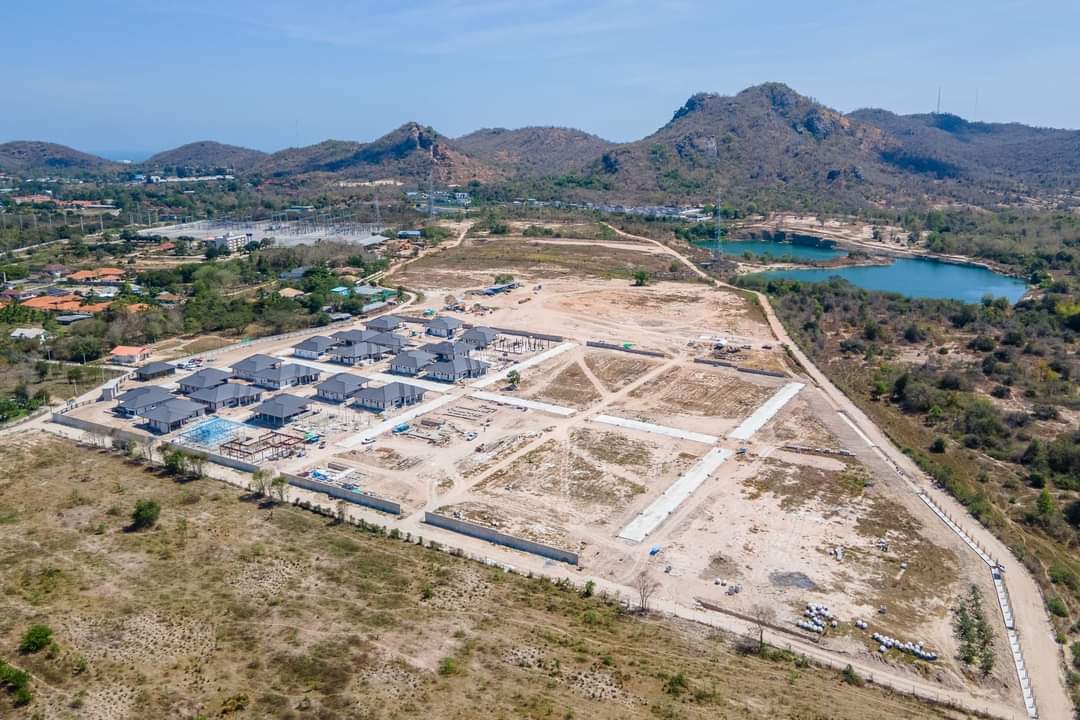 Luxury Villa Modern Hua Hin Contemporary pool villas in exclusive Tavisa project
