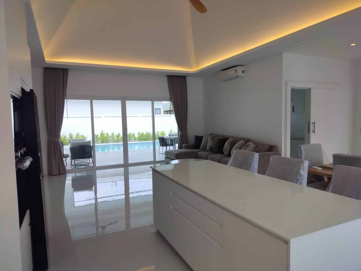 Comfortable Villa Stay The Clouds 3 Hua Hin Villa Sales