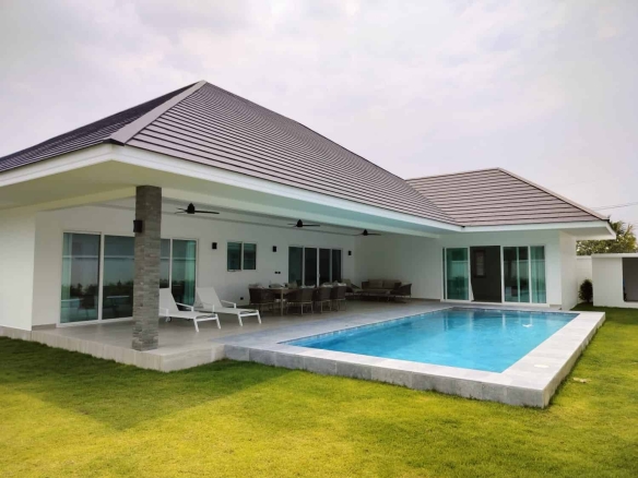 The Clouds 3 Hua Hin Houses Brand New High Quality Luxury Pool Villas