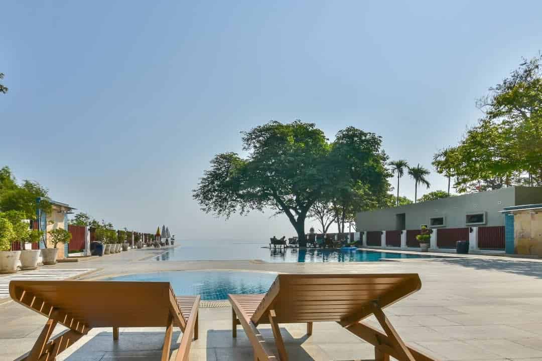 Beautiful Beachfront Condo Hua Hin Elegant Beachfront Condo Unobstructed Ocean Views